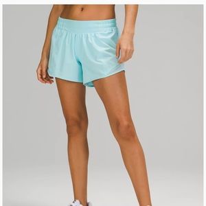 LULULEMON hotty hot shorts. High rise. 4”